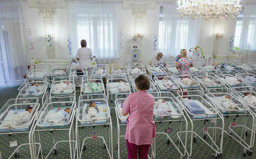 西安代孕公司哪家便宜,战火中的乌克兰：代孕生意上涨10倍，子宫所有者能拿到